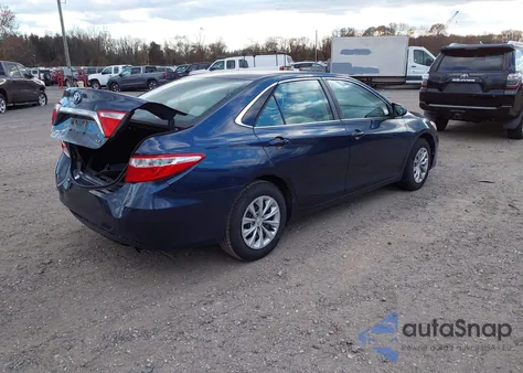 2016 Toyota Camry Le z USA, uszkodzony, nr VIN 4T1BF1FK7GU589021
